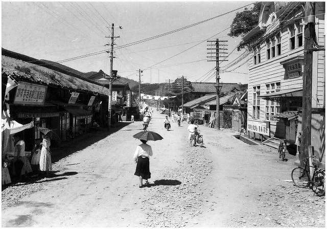 写真 No.134「大町通り・長屋門・旧郵便局」